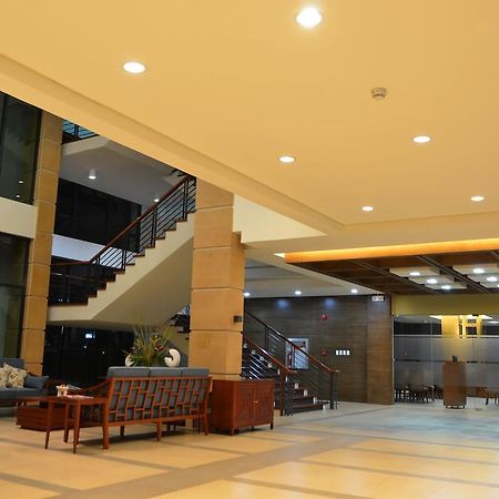 Rivermount Hotel And Resort Sarrat Esterno foto