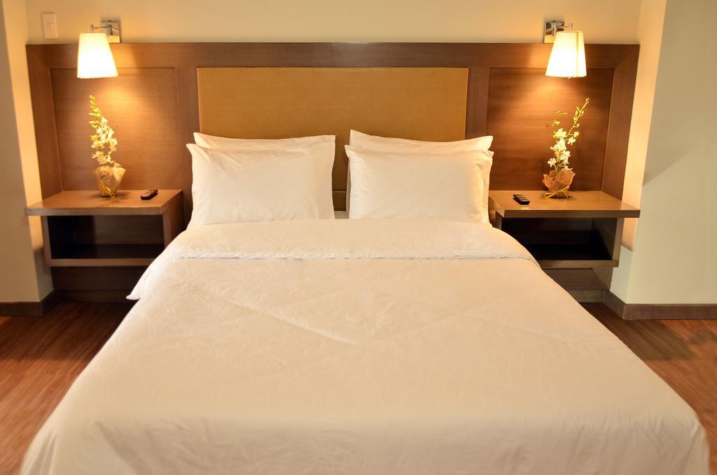 Rivermount Hotel And Resort Sarrat Esterno foto