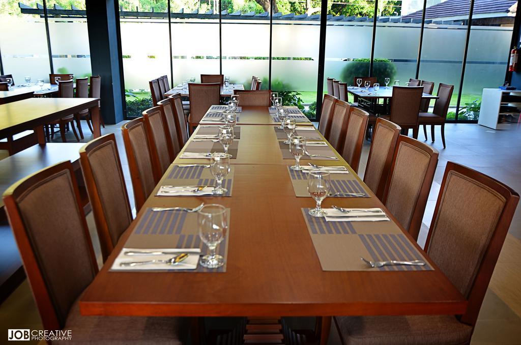 Rivermount Hotel And Resort Sarrat Esterno foto