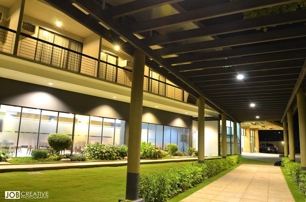 Rivermount Hotel And Resort Sarrat Esterno foto