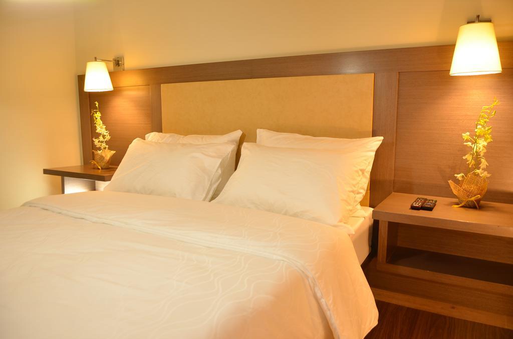 Rivermount Hotel And Resort Sarrat Esterno foto