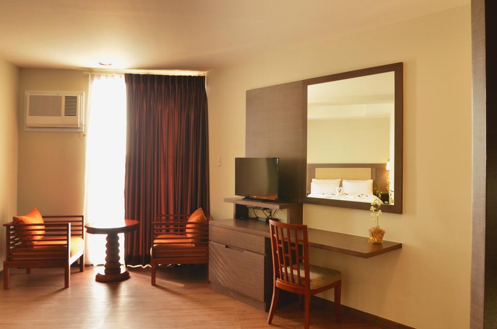 Rivermount Hotel And Resort Sarrat Esterno foto