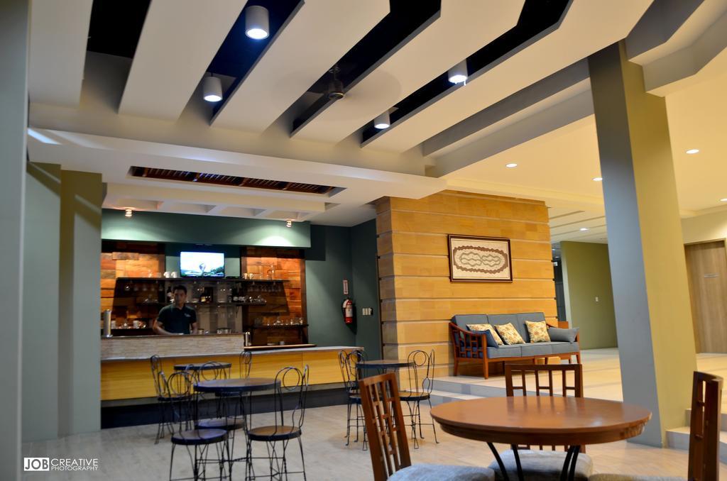 Rivermount Hotel And Resort Sarrat Esterno foto