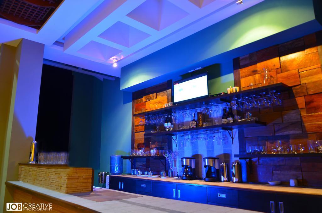 Rivermount Hotel And Resort Sarrat Esterno foto