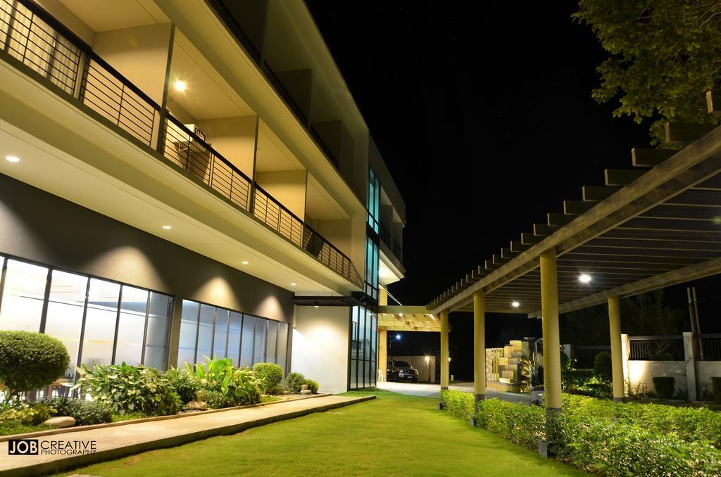 Rivermount Hotel And Resort Sarrat Esterno foto