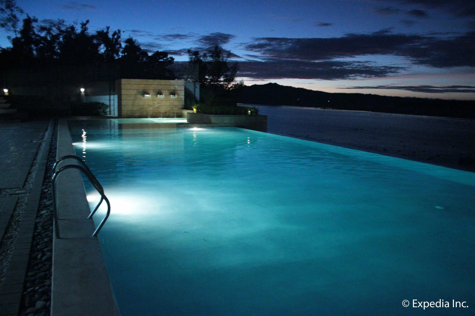 Rivermount Hotel And Resort Sarrat Esterno foto