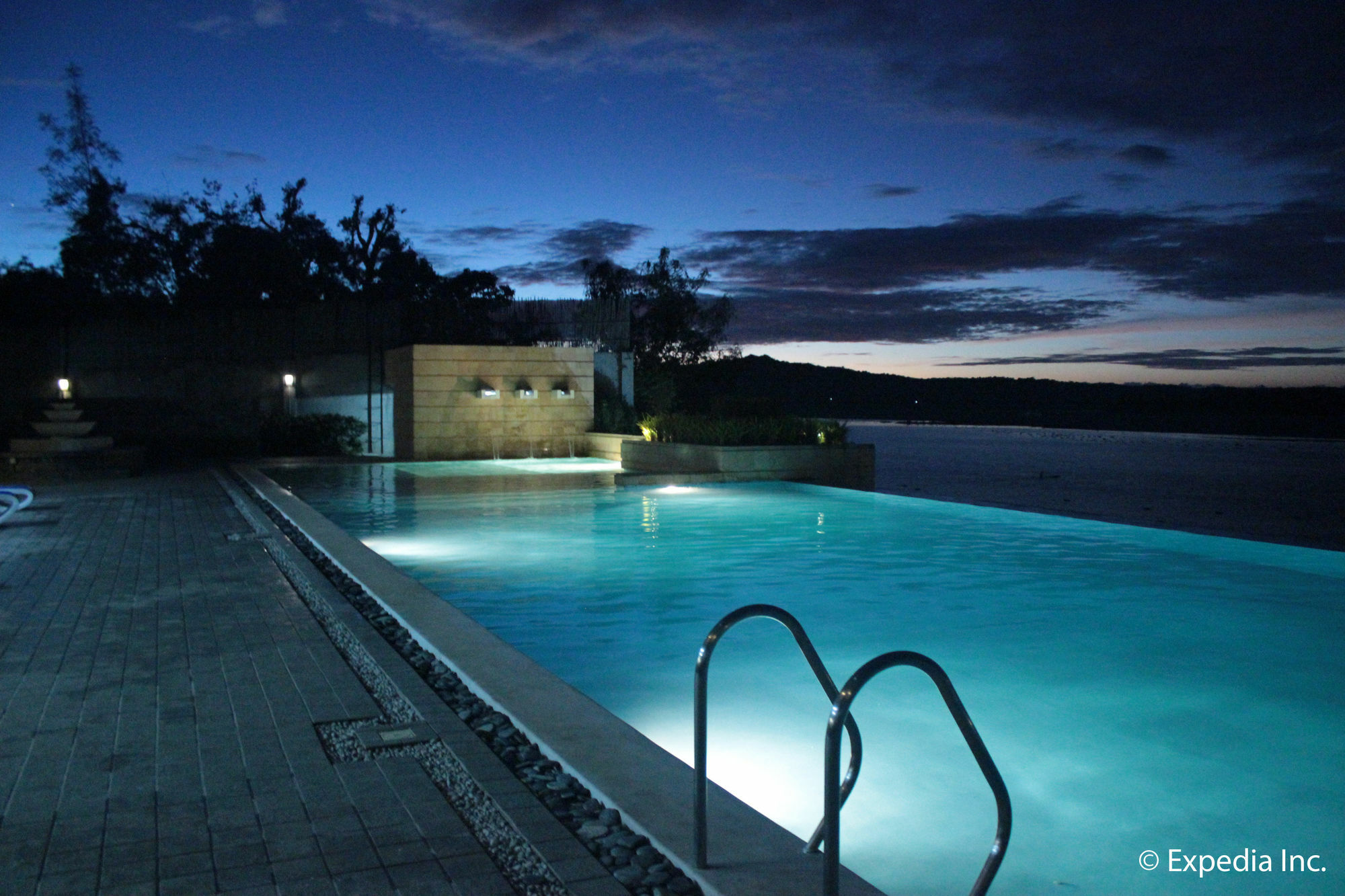 Rivermount Hotel And Resort Sarrat Esterno foto